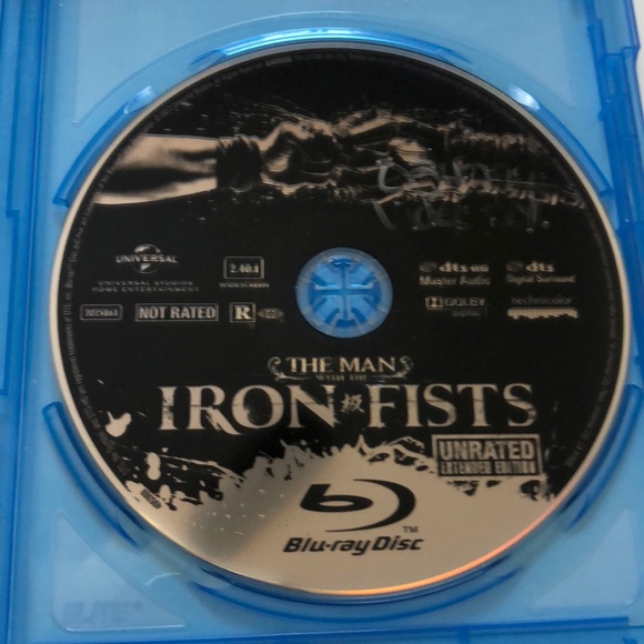 The Man with the Iron Fists Blu-ray DVD - Picture 3 of 4